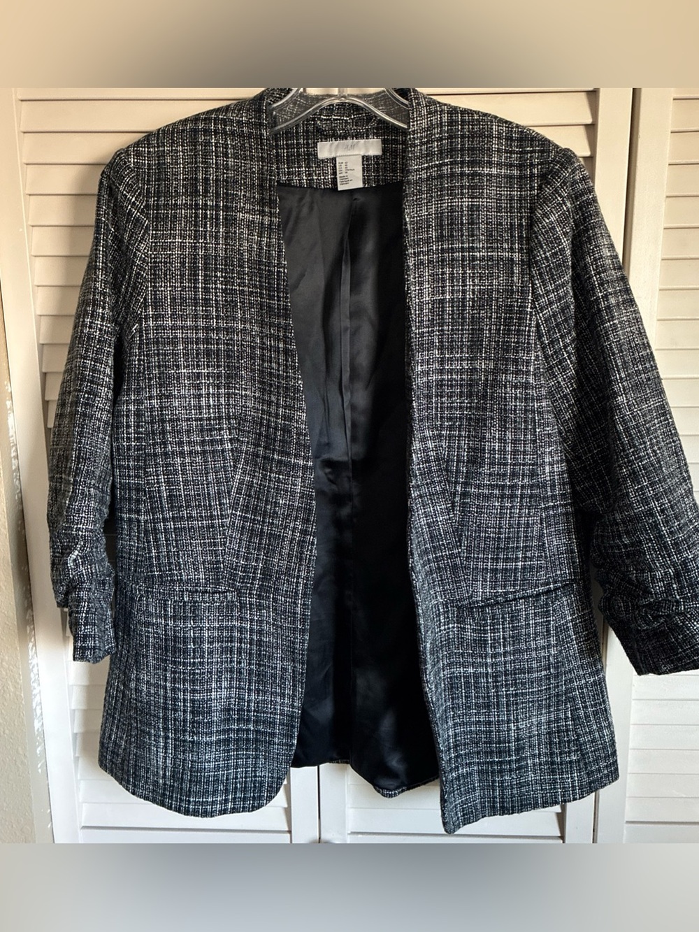 H&M-Woman’s Black & White Tweed Open-Front 3/4 sleeve Blazer Sz 10